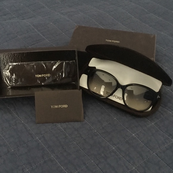 Tom Ford Sunglasses - Picture 3 of 4