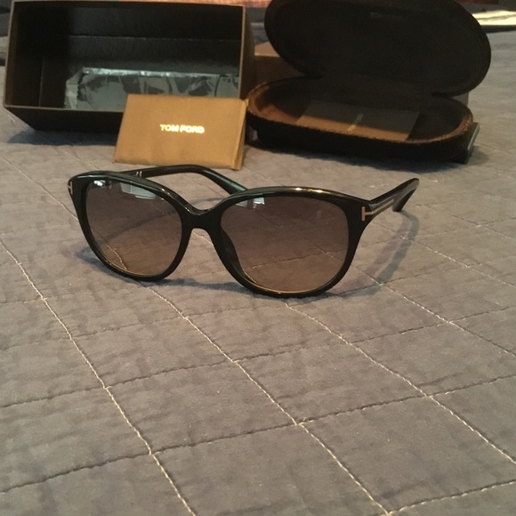 Tom Ford Sunglasses - Picture 4 of 4