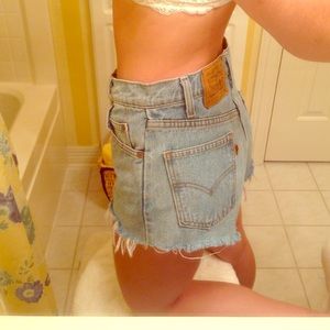 Vintage high-wasted Levi's