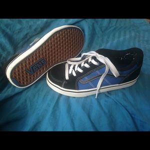 Vans Boys youth size 5