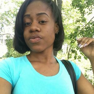 Meet your Posher, Deborah