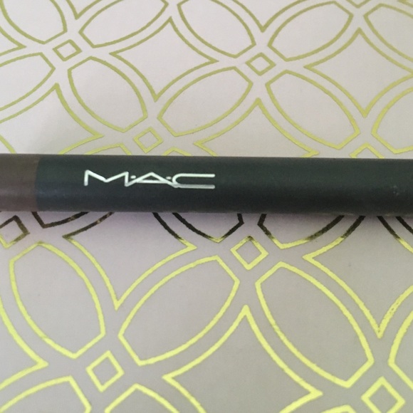 Beautiful MAC "cork"  lip pencil!