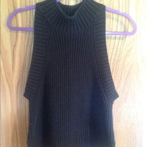 Kendall and Kylie knit too.