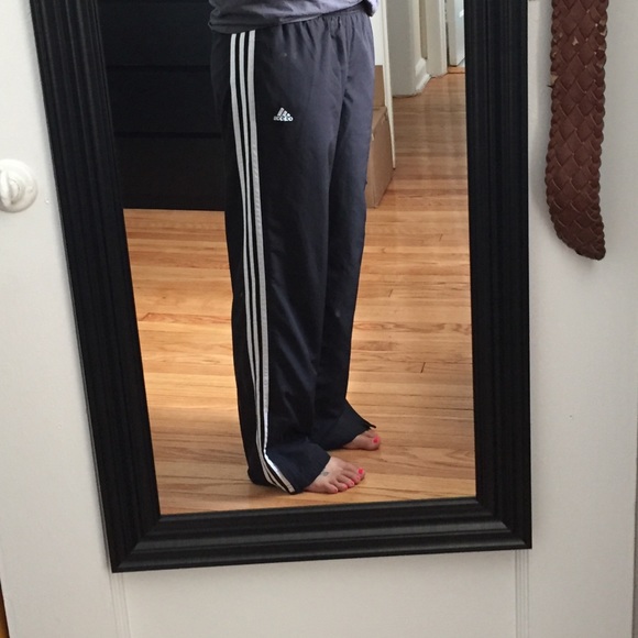 EUC Adidas windbreaker pants - Picture 4 of 4