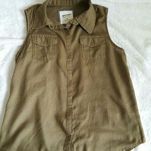 Edgy tank top in great condition!