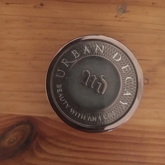 Urban decay eyeshadow. Never used only tested once