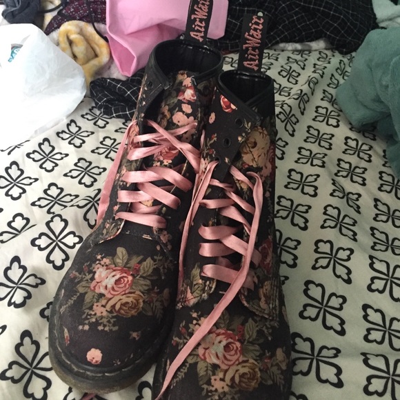 flora doc martens
