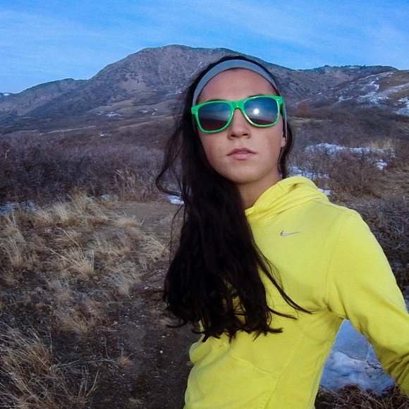 Meet your Posher, Jessica - Picture 1 of 1