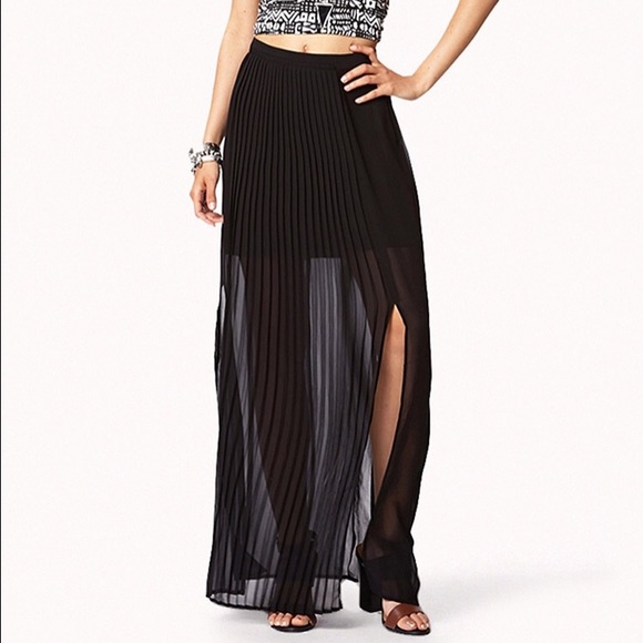 New Black Posh pleated Maxi Skirt.