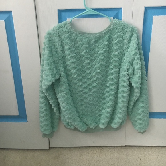 A soft, heart patterned, teal sweater - Picture 2 of 2