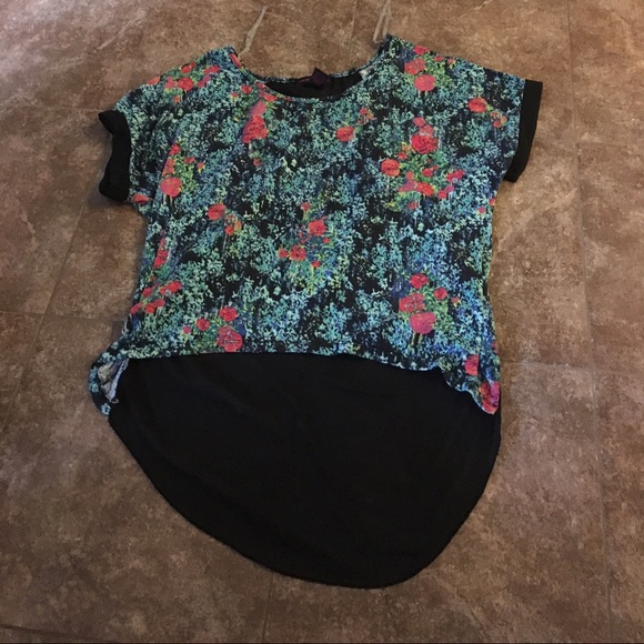 Material Girl floral top M