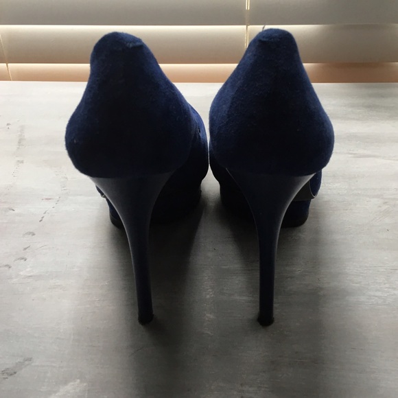 BCBG blue heels - Picture 3 of 3