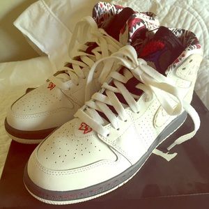 ⚡️️FLASH SALE⚡️Retro Jordan 1s bugs bunny