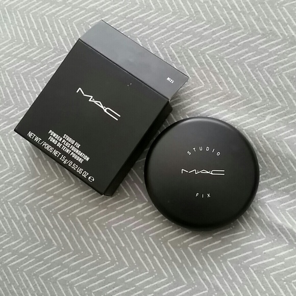 MAC Studio Fix Powder Plus Foundation NC 25