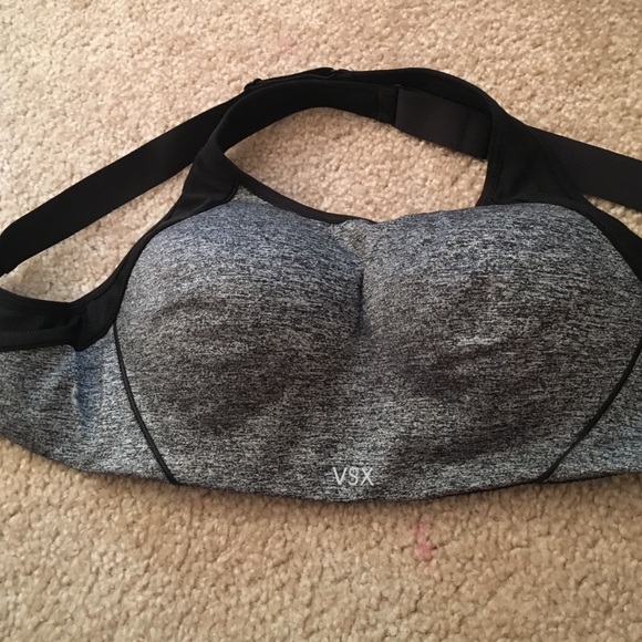 Victoria Secret Sports Bra. NWOT.