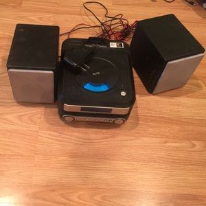 iLive radio/cd player/ alarm clock