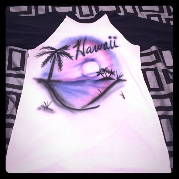 Tops - True Vintage Airbrush Hawaii shirt