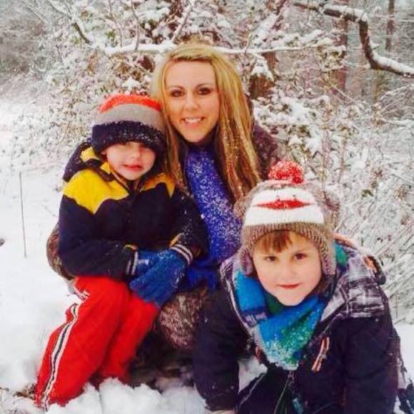 Meet your Posher, Deniece