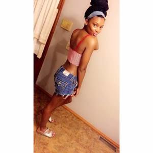 Meet your Posher, Taylar