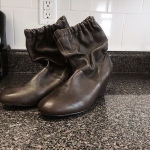 Designer Ultra Chic/Soft leather super comfy boots