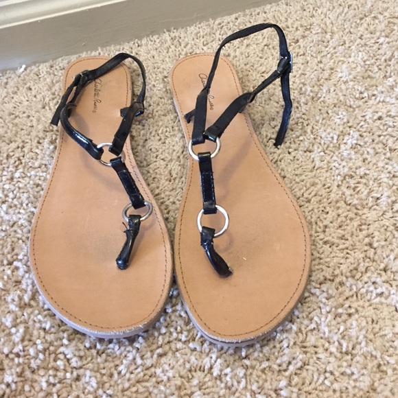 🎉🎉Metal detail sandals