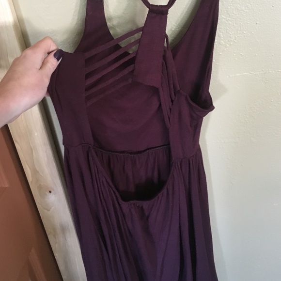 Flowy Open-Back Dress - Picture 2 of 2