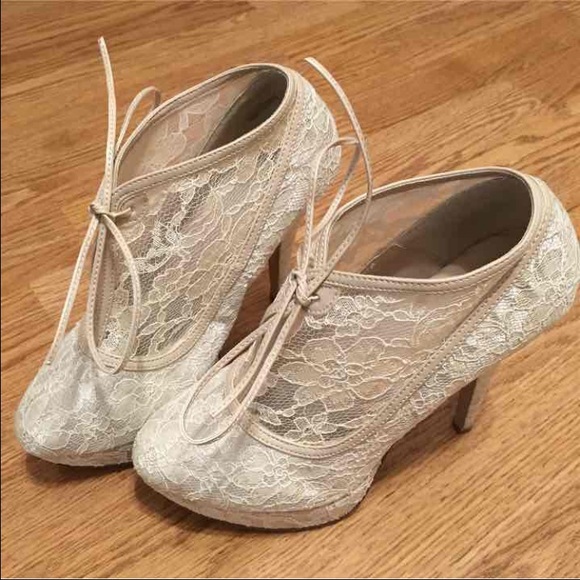 Cream Off White Lace Heels - Picture 1 of 3