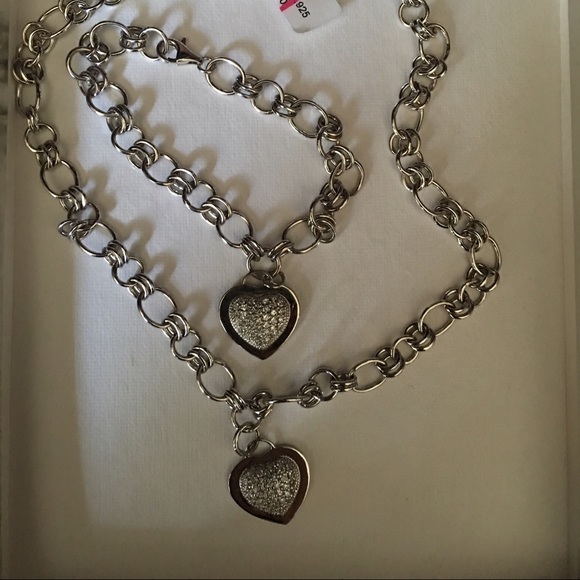 Bracelet and necklace set