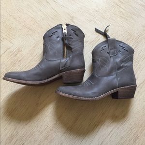 Steve Madden Boots