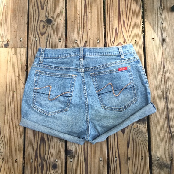 Great stretchy jegging like denim shorts!! - Picture 2 of 3