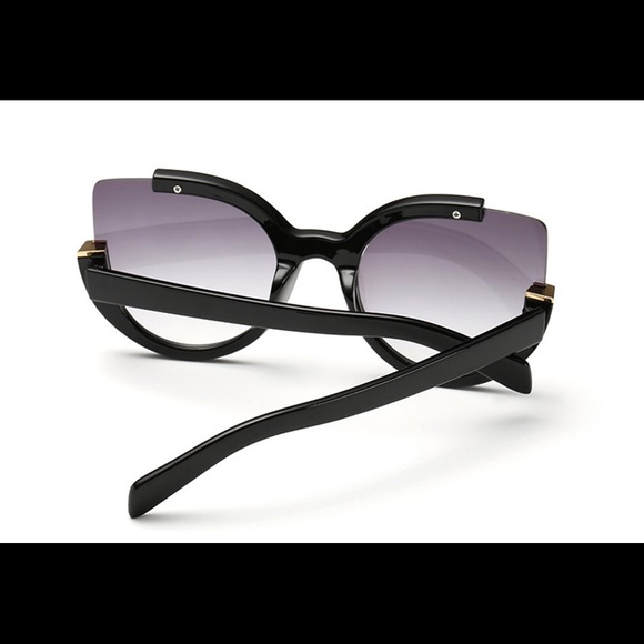 Oversized Cateye Sunglasses - Picture 5 of 6