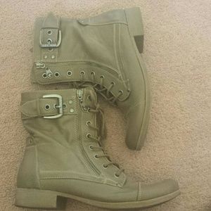 GUESS Army style boots