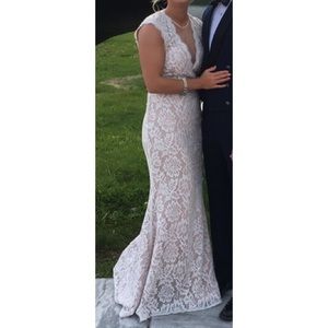 White/tan lace dress (prom or formal events)