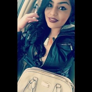 Meet your Posher, Maria