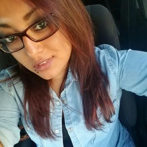 Meet your Posher, Esther