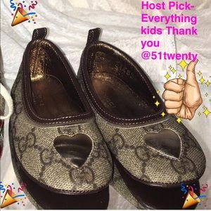 Gucci Baby Ballet Flats with Gold Heart