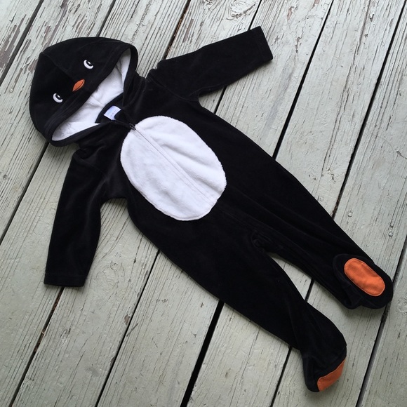 NWOT Gymboree Penguin Suit