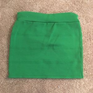 Green Mini Skirt 💲1️⃣0️⃣