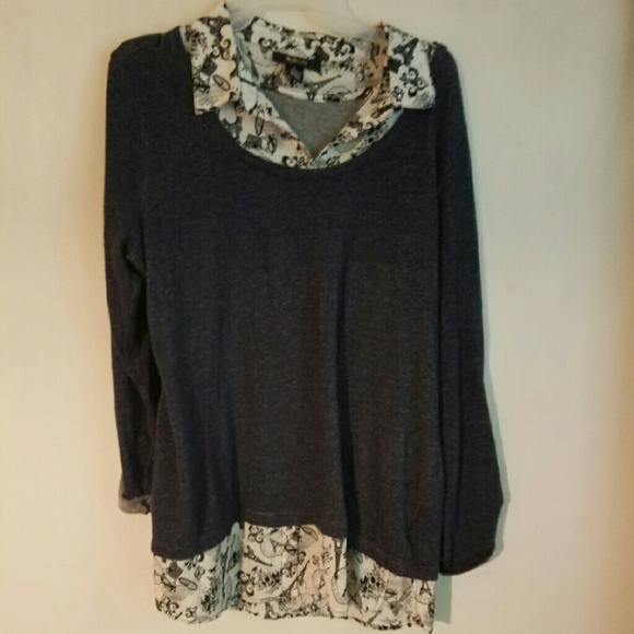 Blue Paris themed shirt
