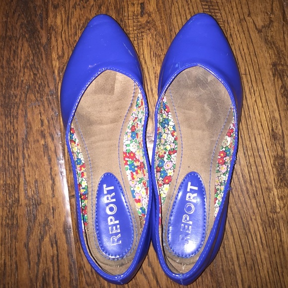 Blue glossy flats