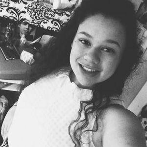 Meet your Posher, Angelia