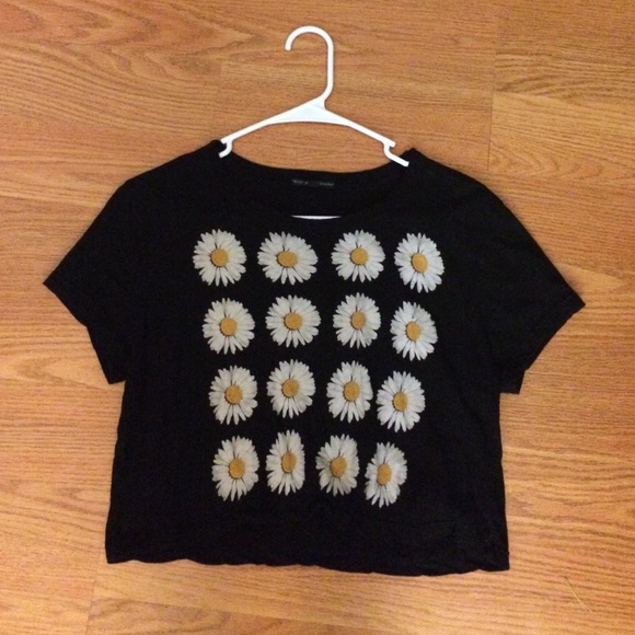 Urban Outfitters daisy shirt