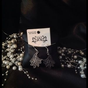 *NWT* fashion jewelry earrings