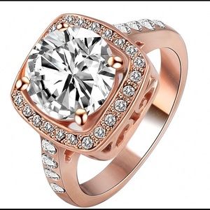 .GORGEOUS NEW Cubic Zirconia Ring 18K Rose Gold.