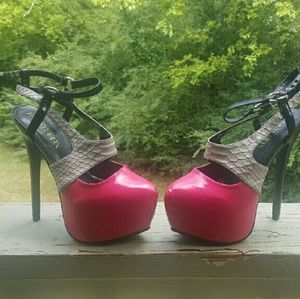 Brand new pink & gray heels