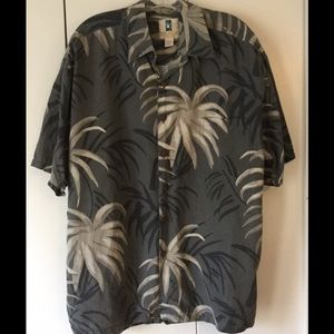 Men's Hawaiian Shirt - Size XL