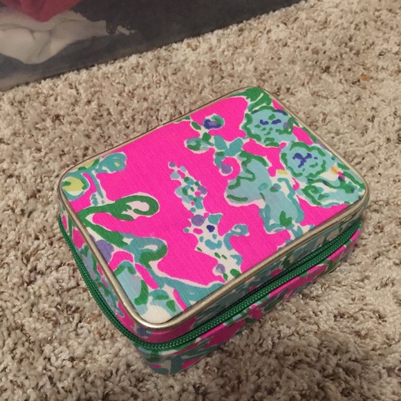 Lilly Pulitzer jewelry case