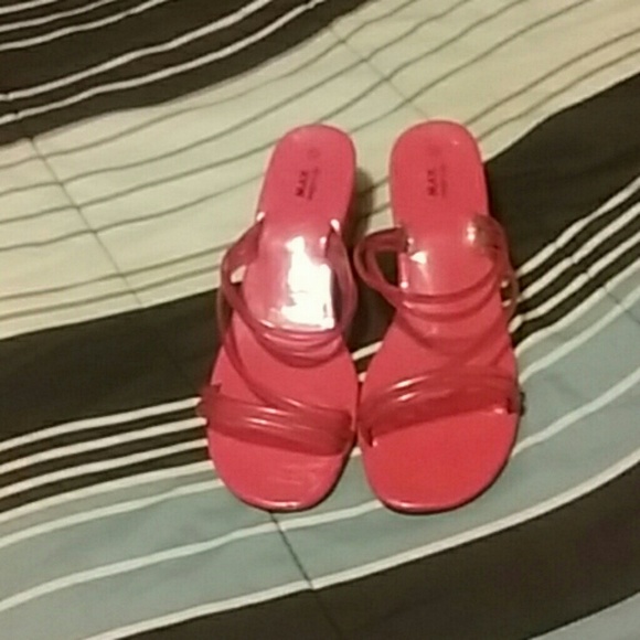 Sandals - Picture 2 of 3