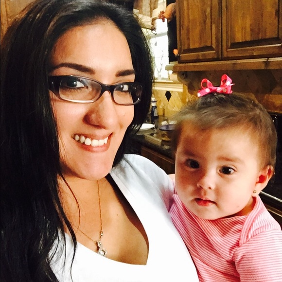 Meet your Posher, Denise - Picture 2 of 2