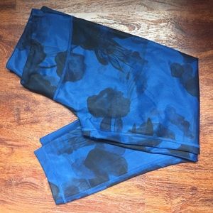 Lululemon Cropped pants